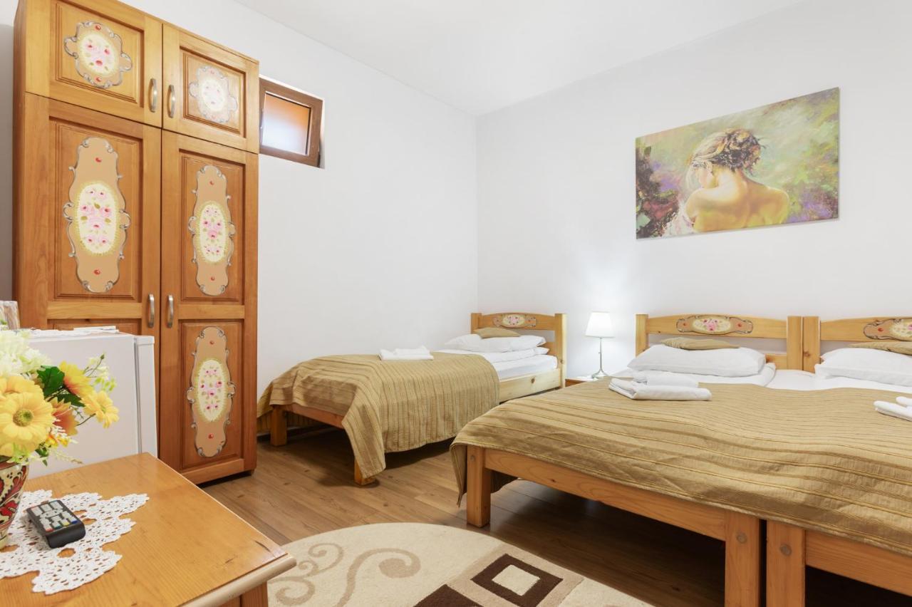 Casa Rasnoveana Esterno foto